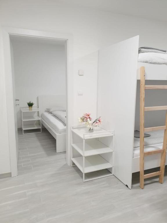 Betariel'Com Westbahnhof M Lägenhet Wien Exteriör bild